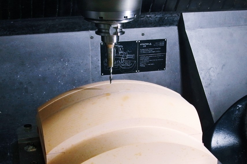 5-Axis Machining of Molds for Tire Molds